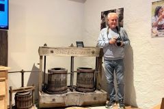 588dbe9c-9012-4c5d-984a-4c7cc88d49e7